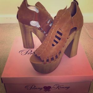 Cognac platform sandal